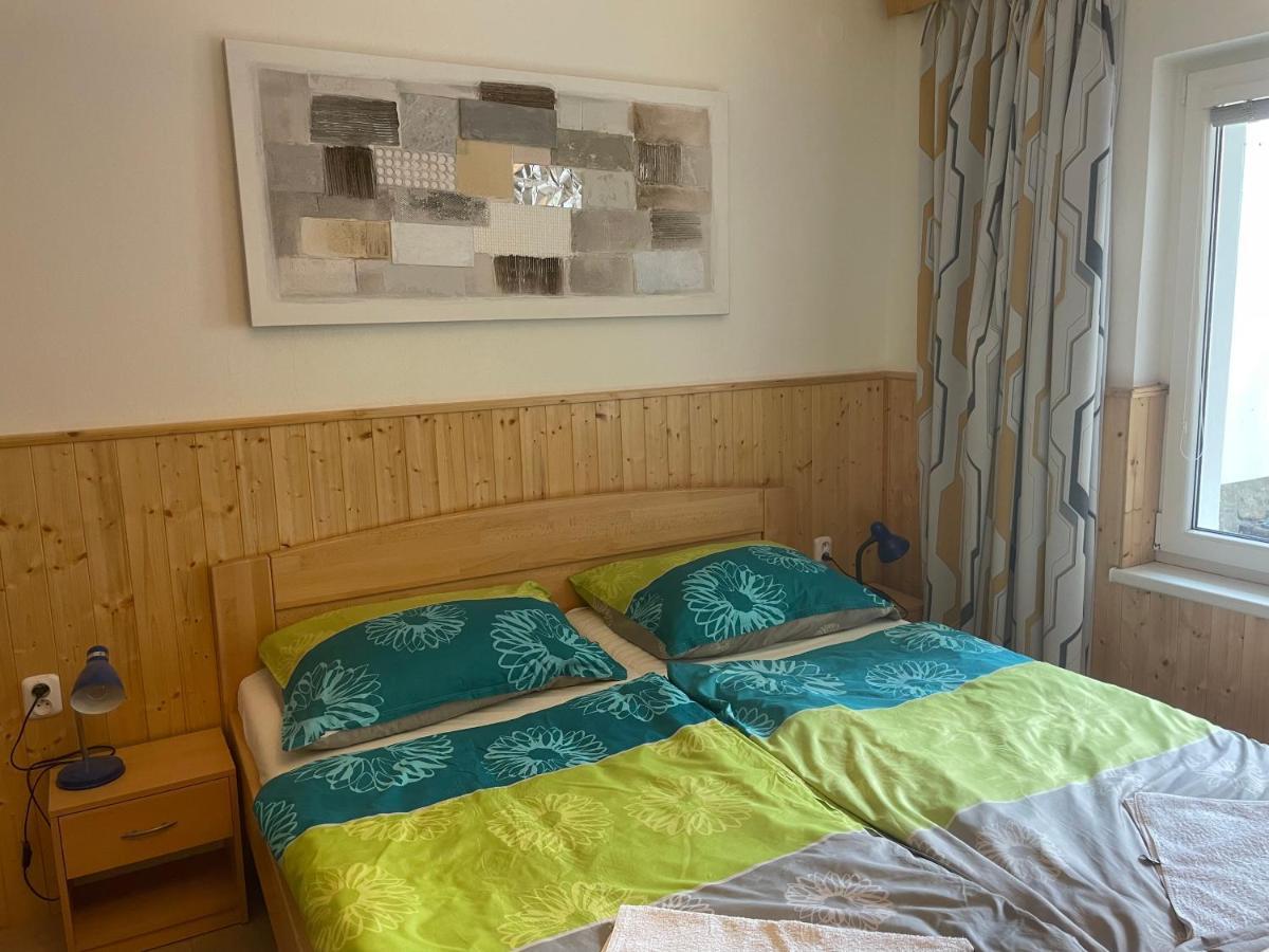 Penzion Fontána Hotel Náměšť nad Oslavou Kültér fotó