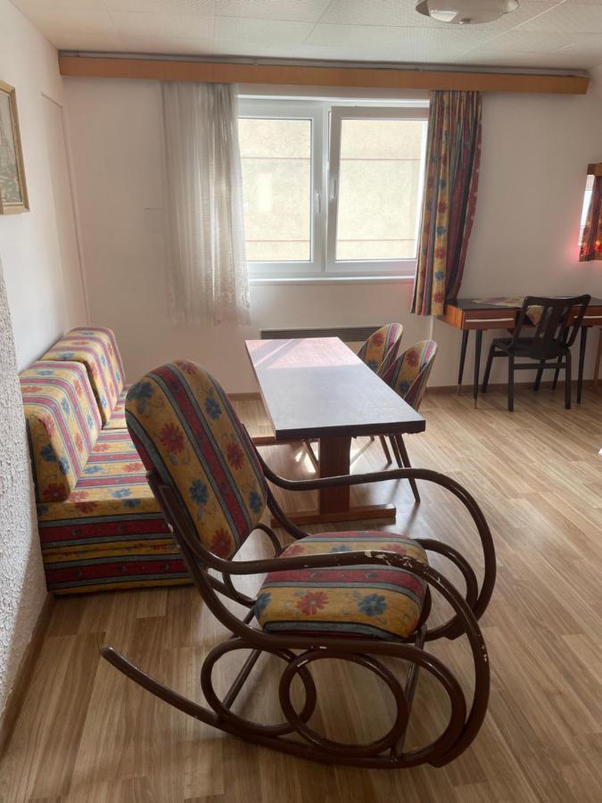 Penzion Fontána Hotel Náměšť nad Oslavou Kültér fotó