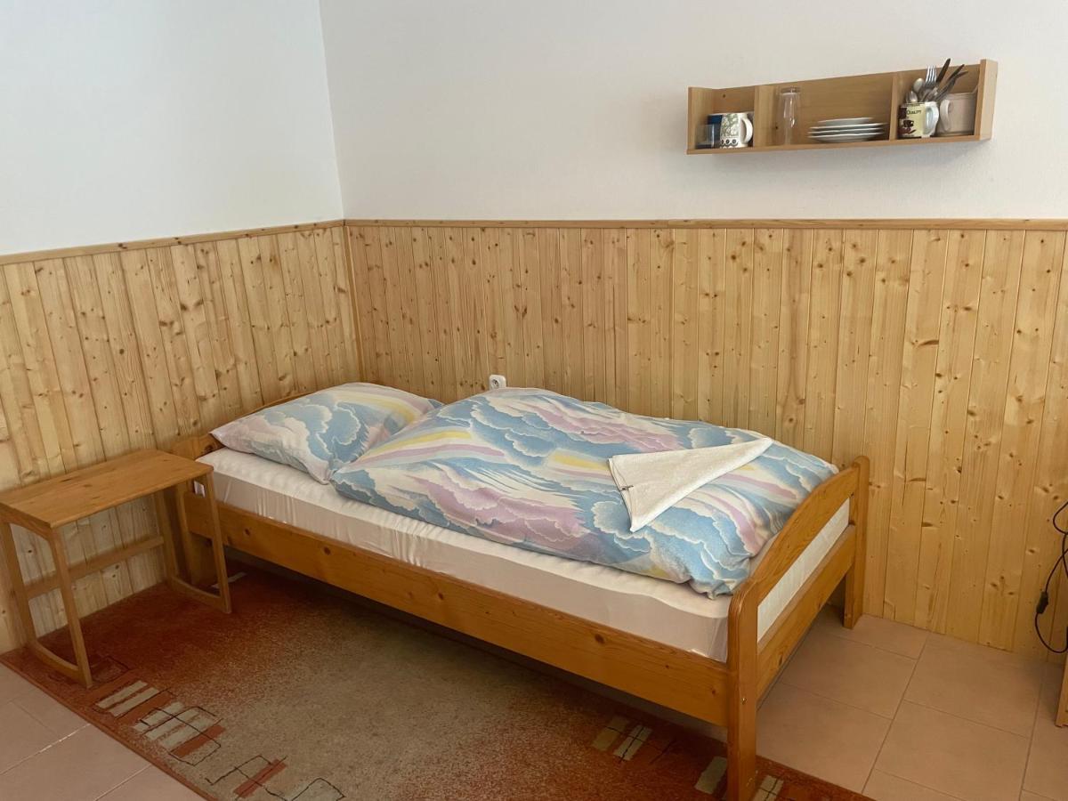 Penzion Fontána Hotel Náměšť nad Oslavou Kültér fotó