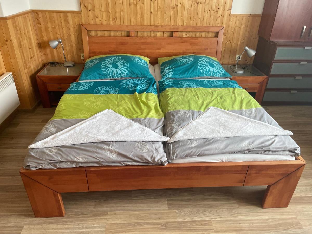 Penzion Fontána Hotel Náměšť nad Oslavou Kültér fotó